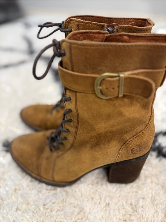 Born Shoes - Børn Cass Distressed Suede Block Heel Lace Up Buckle Ankle Boots 8